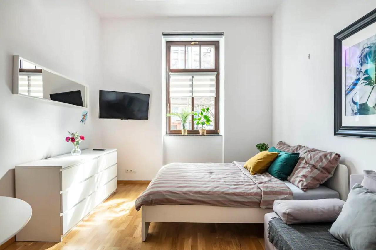 Discover Krakow Apartments - 5 Borowickiej St - Studio Next To Opera And Unity Centre מראה חיצוני תמונה