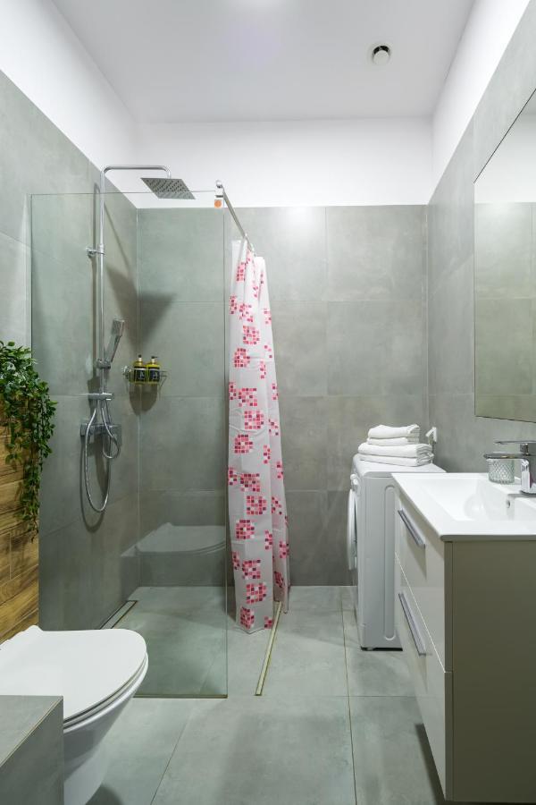 Discover Krakow Apartments - 5 Borowickiej St - Studio Next To Opera And Unity Centre מראה חיצוני תמונה